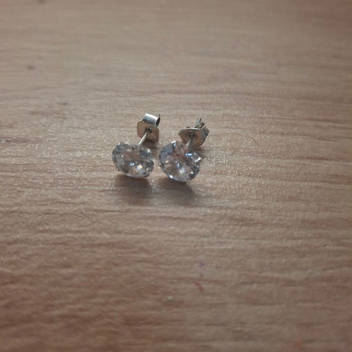 925 Silver Earrings new with large zirconia in gift box