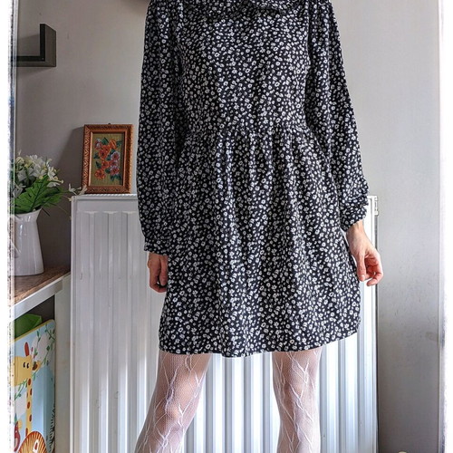 Daisy Street Coquette Floral Dress with Unique Collar like new, size 38