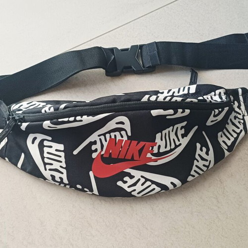 Nike waist bag like new, black