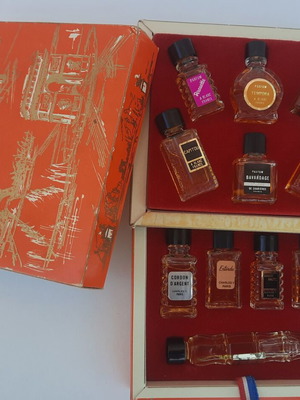 Parfums de France Vintage Set used, 10 miniatures and Bath Perfume Oil