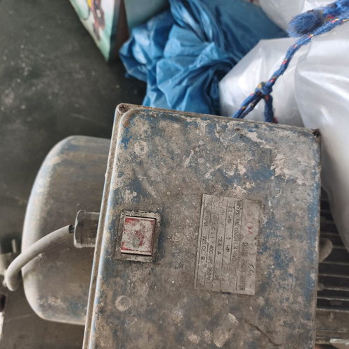 Single-phase motor 3 hp used, works normally