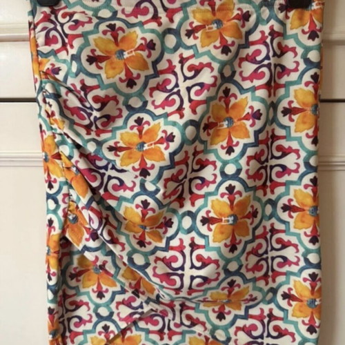 Chic Mess mini skirt like new, broken white with orange floral tribal print