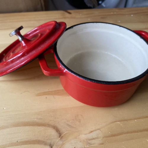 Hawok Enameled Cast Iron Mini Cocotte Sauce Pan with Lid 270ml used, red