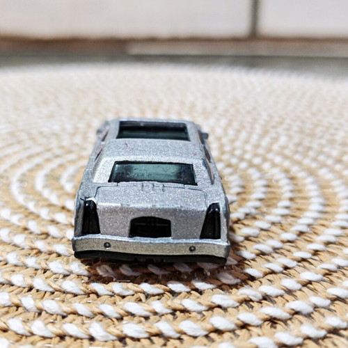 Matchbox Limousine VIP Shuttle 2001 diecast model