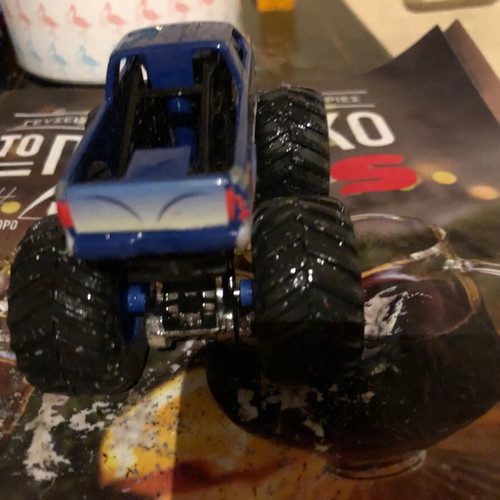 Monster truck like new