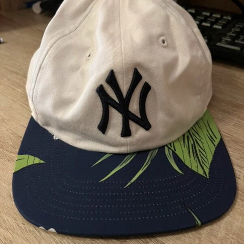 New York Tailors summer hat like new, multicolored