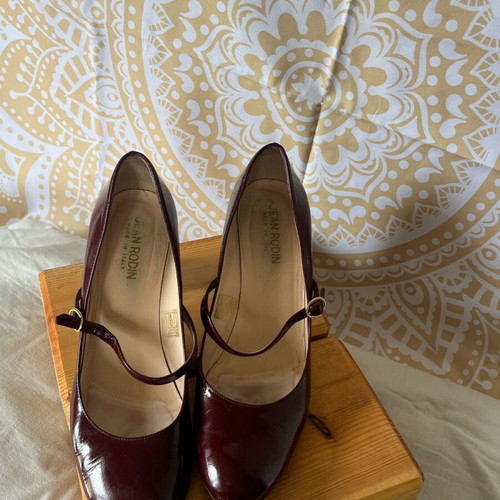 Burgundy pumps used size 39.5