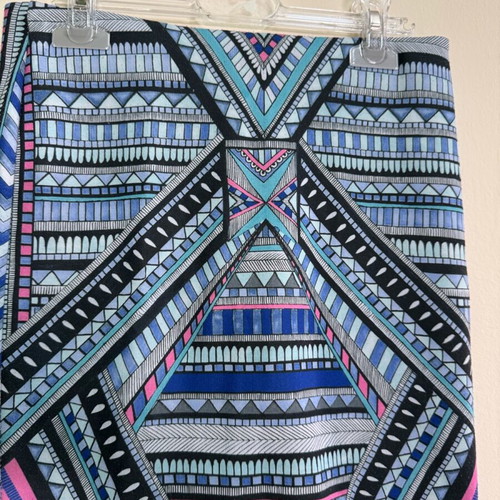Stradivarius mini skirt with geometric pattern, size Small, like new
