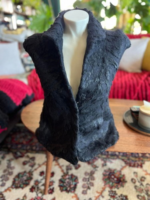 Black vest with fur texture size S new