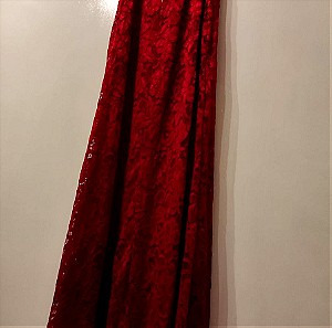 Φόρεμα κόκκινο... δαντέλα... στενή γραμμή για μια τέλεια εμφάνιση σε κάθε επίσημη περίπτωση