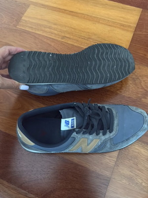 New Balance athletic shoes size 44.5, dark blue
