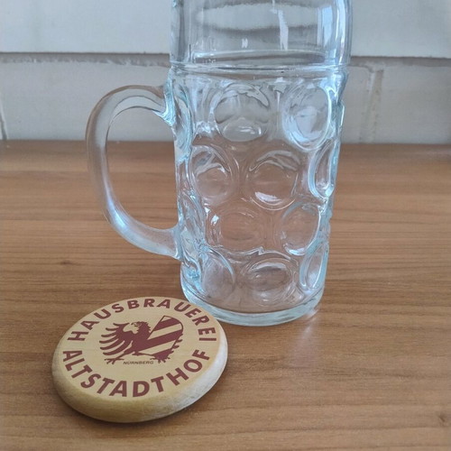 Large one-liter beer glass with wooden lid like new