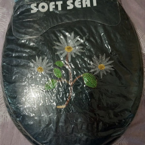 Toilet seat black soft leather-like for standard bowls, new