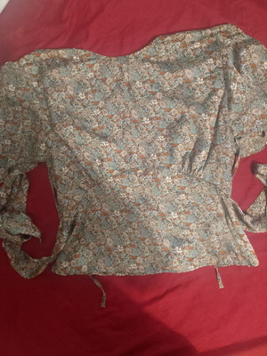 Topshop Backless Blouse size L like new, multicolor