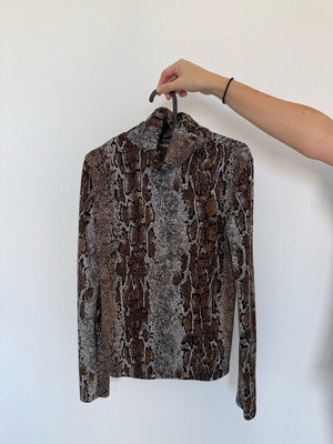 Polo blouse leopard print size S like new