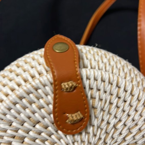 Handmade shoulder bag like new, white and beige