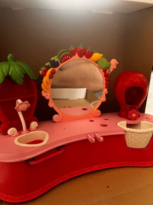 Boudoir toy like new with accessories