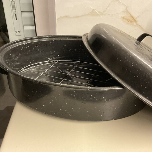 Metal Oven Roasting Pan with Lid and Rack 40 cm like new