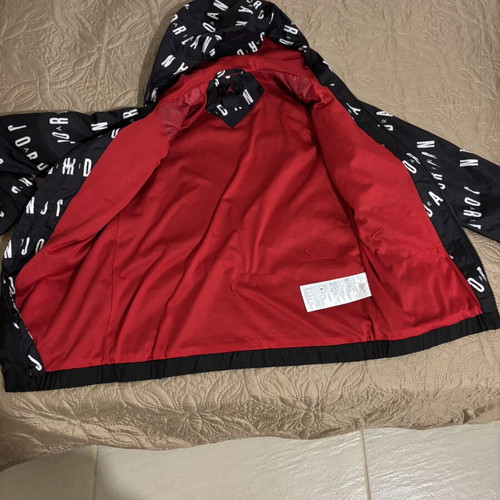 Nike Jordan windbreaker like new, black, kids up to 12 years