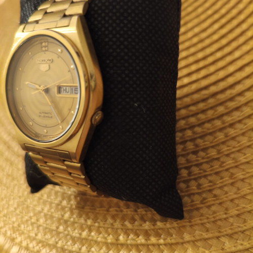 Seiko 5 Automatic 21 Jewels Gold watch like new