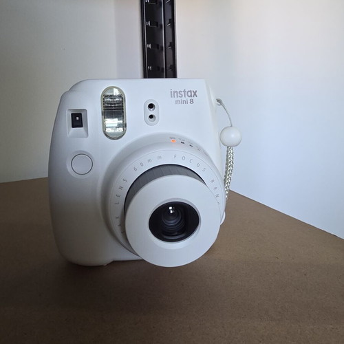 Fujifilm Instax Mini 8 camera like new