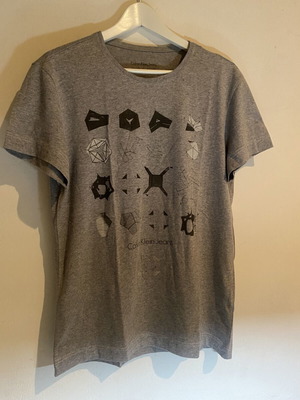 Calvin Klein T-shirt large gray like new