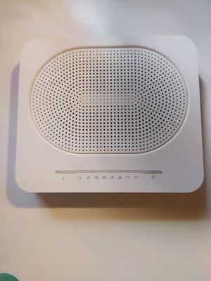 Nova technicolor TG789vac v2 router like new