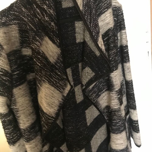 Gray-black cardigan like new with pockets