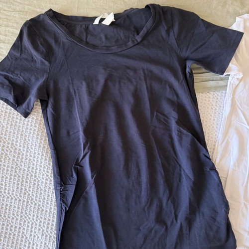 H&M maternity t-shirts set of 2, white and blue