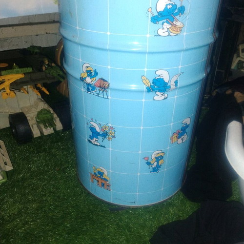Vintage Smurfs bucket used without cushion