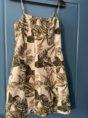 Short dress new with thin straps, colorful, size S
