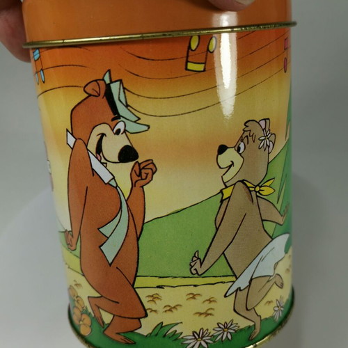Vintage collectible metal tin Yogi Bear Hanna-Barbera 1998 used