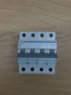 Hager 4P 25A C 3kA 4M MWN425 circuit breaker like new