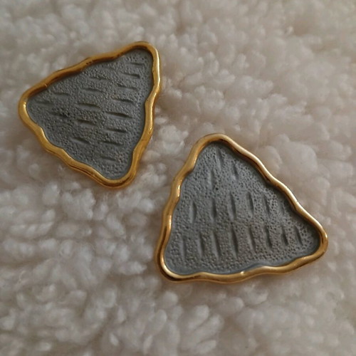 Vintage clip-on earrings gold plated like new
