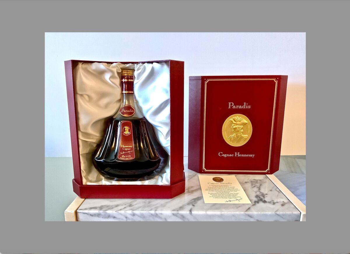 Hennessy Paradis Cognac new, 1980s… - € 850,00 - Vendora.cy