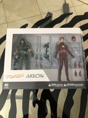 Φιγούρες Flash και Green Arrow 2-pack 6 ιντσών νέες, σφραγισμένες