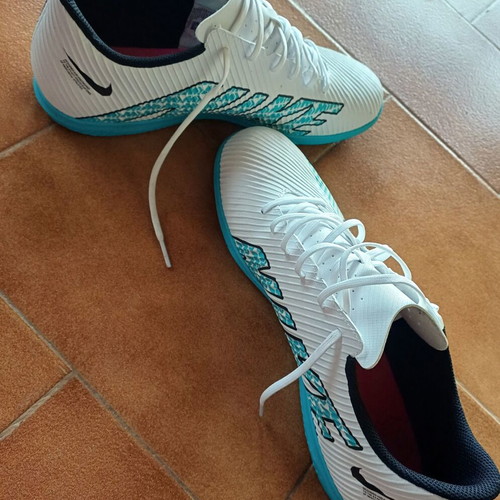 Nike Mercurial athletic shoes like new, size 45, white and turquoise