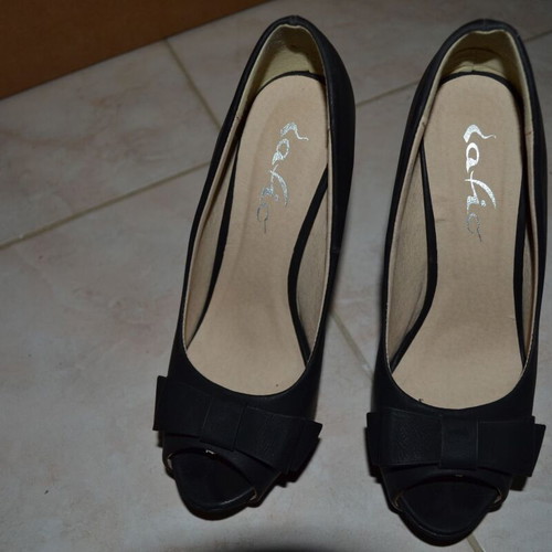 Peep toe pumps used, black, size 36, lightly worn