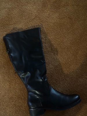 Laura Virgili black boots size 41 like new