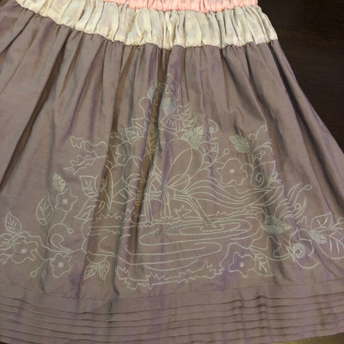 Women's balloon skirt slightly used, size M