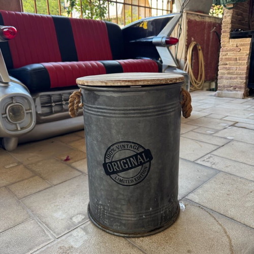 Metal bin used in perfect condition