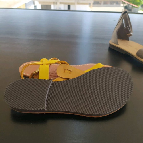Iris leather sandals new, yellow, size 36