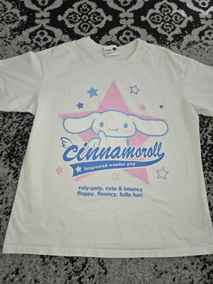 Cinnamonroll T-shirt XS like new, white