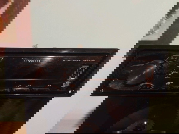 Πωλείται radio usb αυτοκινήτου Kenwood
