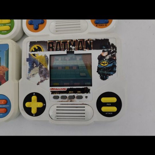 Tiger Electronics handheld games used, Karnov no sound, Batman worn, Simon's Quest excellent