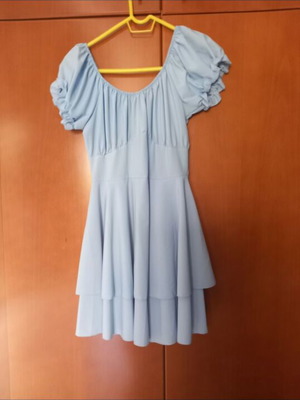 Mini dress like new in soft blue with puff sleeves