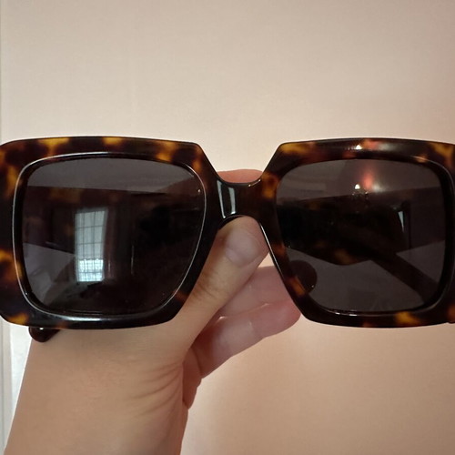 Mati Mati women's sunglasses rectangular tortoiseshell like new