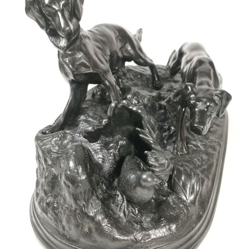 Metal hunting statue with dogs used, 70s