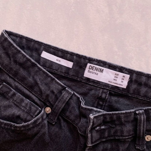 Τζιν Bershka μαύρο mom high waist αφόρετο