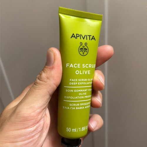 Apivita Face Scrub Olive deep exfoliation